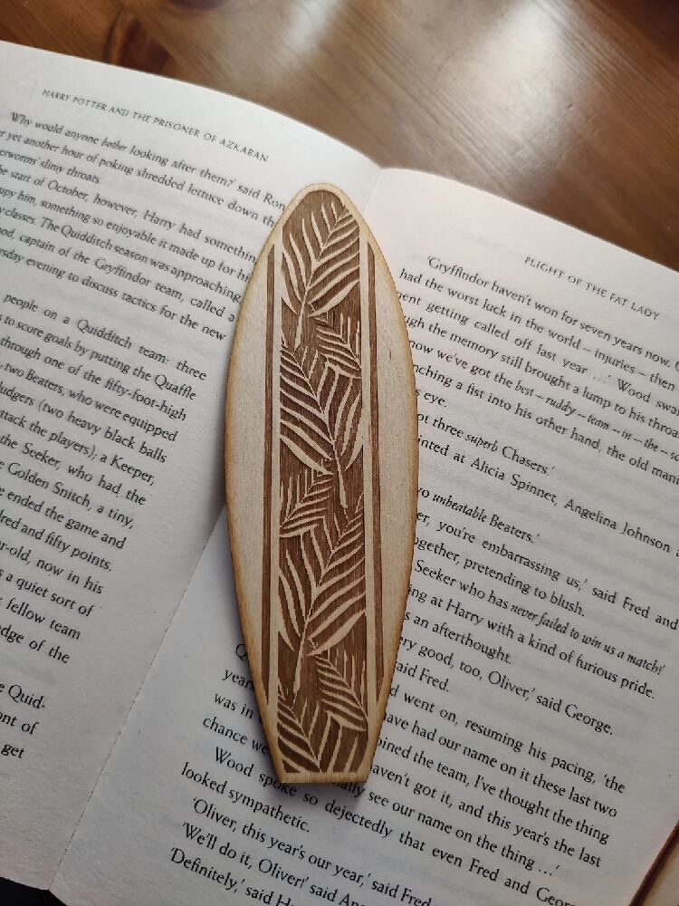 Surf board bookmark | Surfing gift| Handmade gift | Secret Santa | Book Read | Wooden present