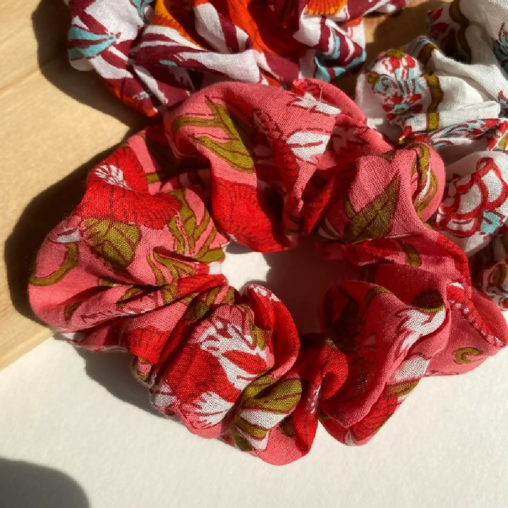 SET OF 3 BLOCK PRINT COTTON SCRUNCHIES - PINK