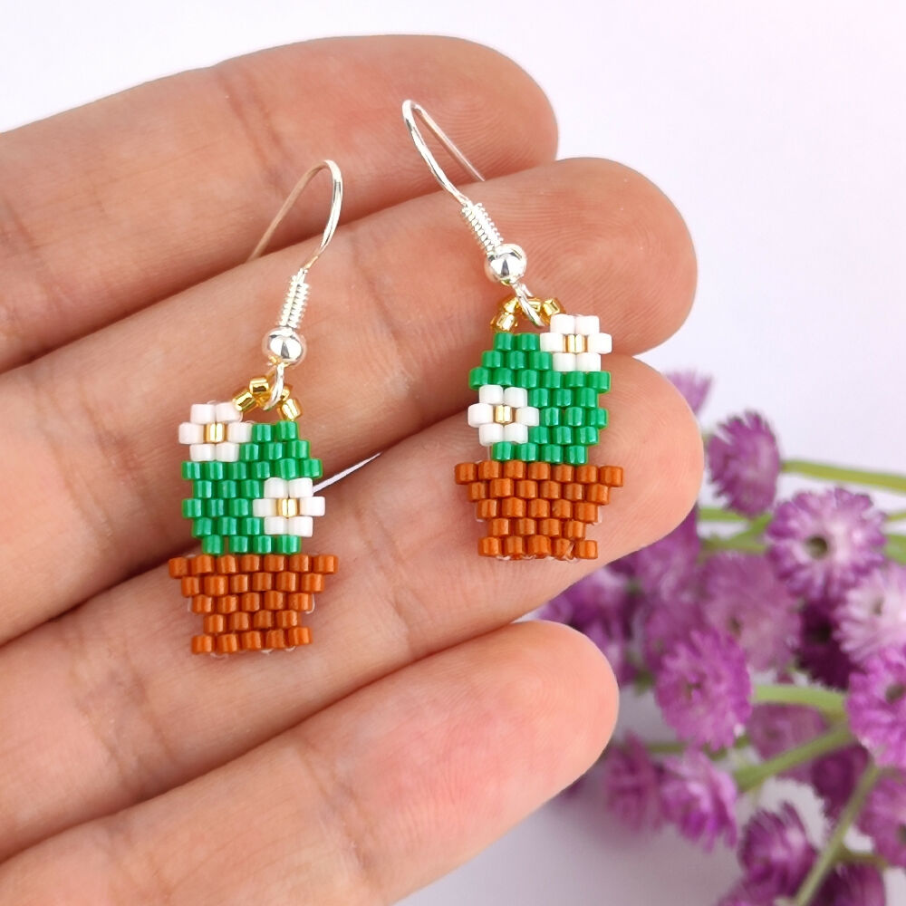 Handwoven Beaded Dangle Earrings - Cactus