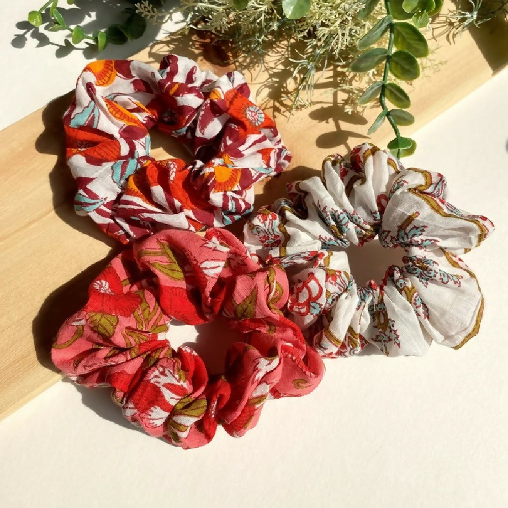 SET OF 3 BLOCK PRINT COTTON SCRUNCHIES - PINK