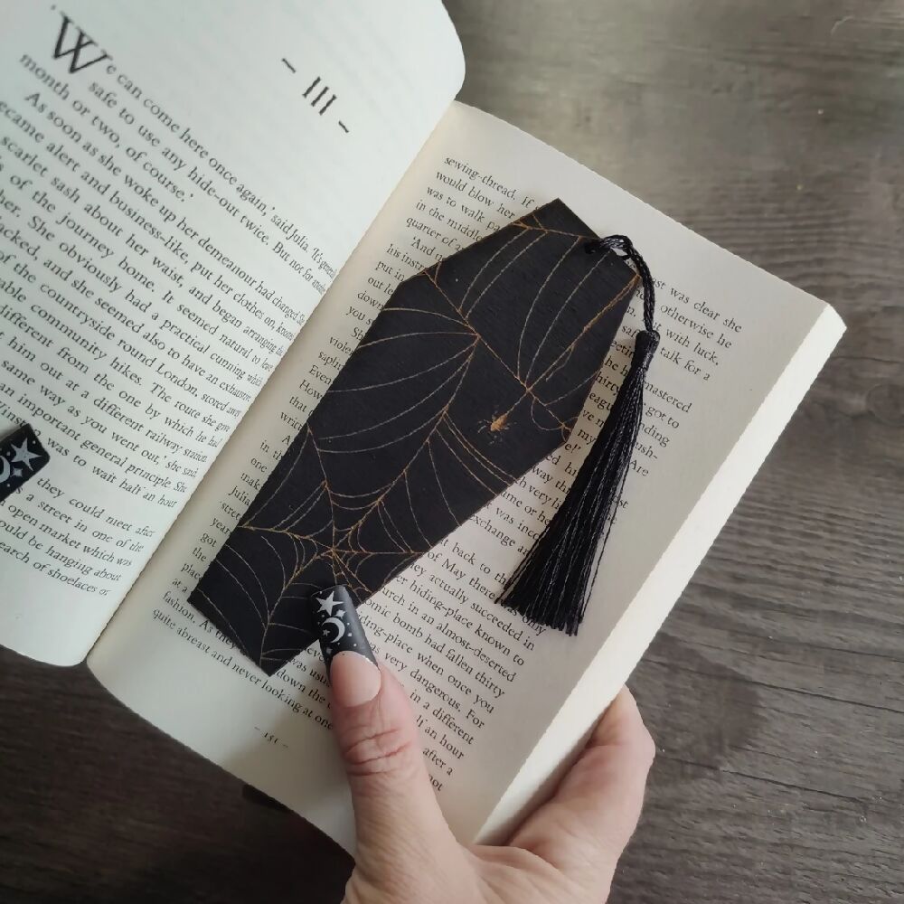 Horror bookmark | Hanging decoration | Handmade gift | Secret Santa | Gothic home decor | Wooden present