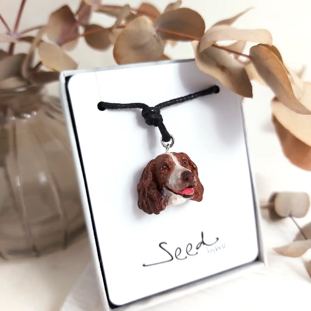 springer spaniel liver white pendant package display