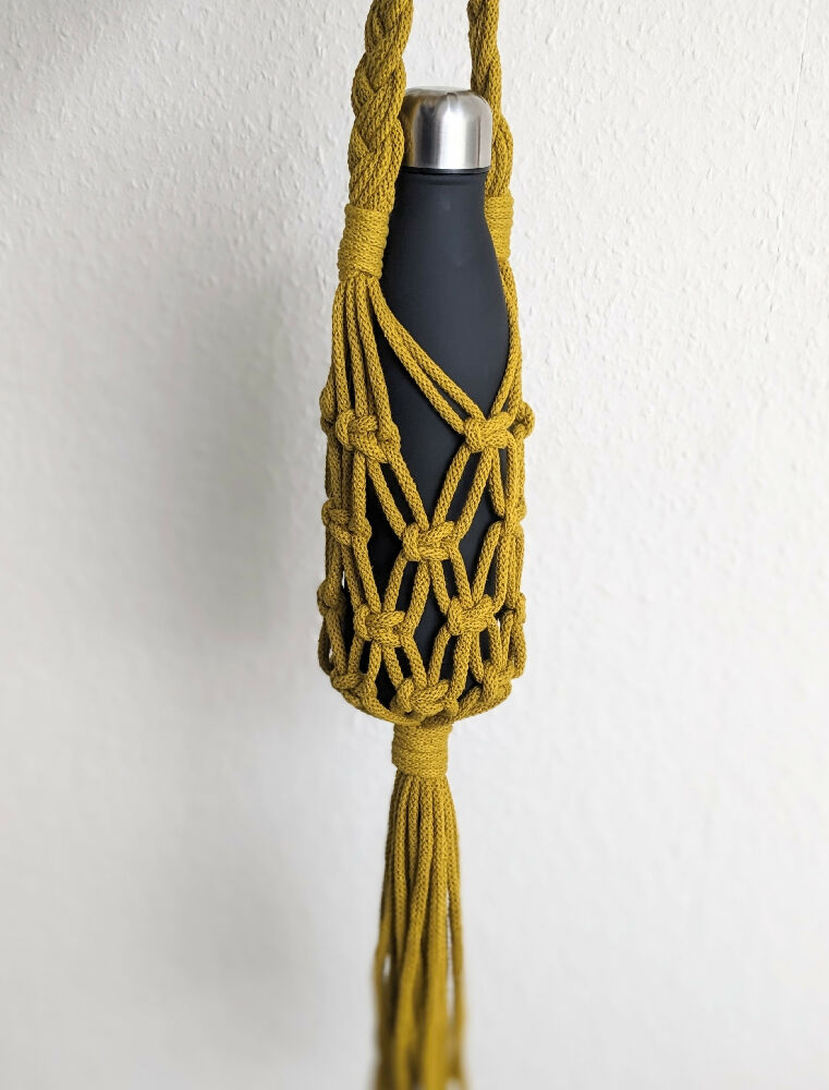 Chartreuse_macrame_bottle_bag