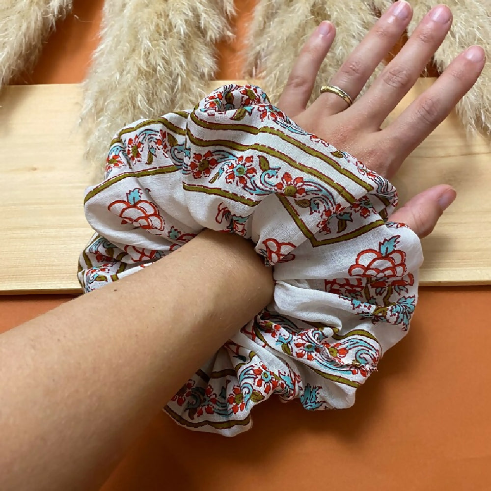 WHITE BLOCK PRINT BOHO GIANT SCRUNCHIE