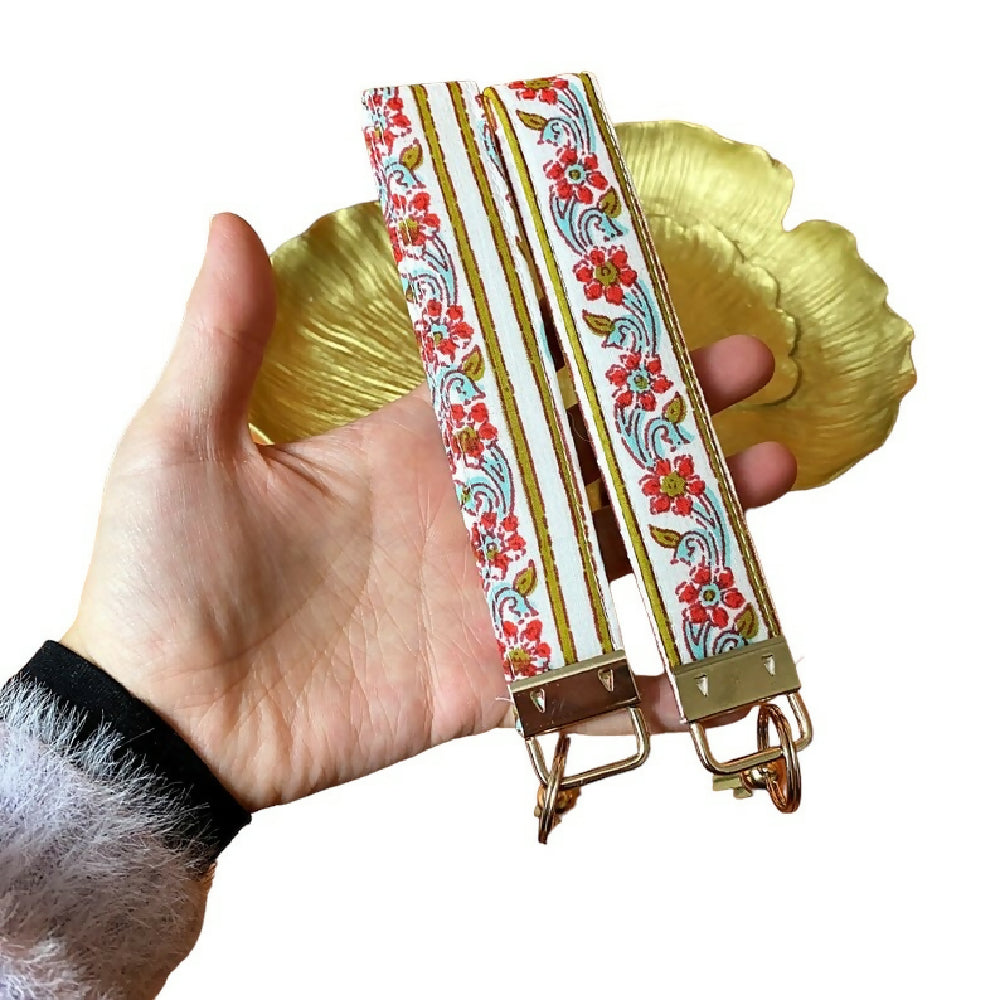 WHITE FLORAL BLOCK PRINT KEYCHAIN WRISTLET – Craft & Flea