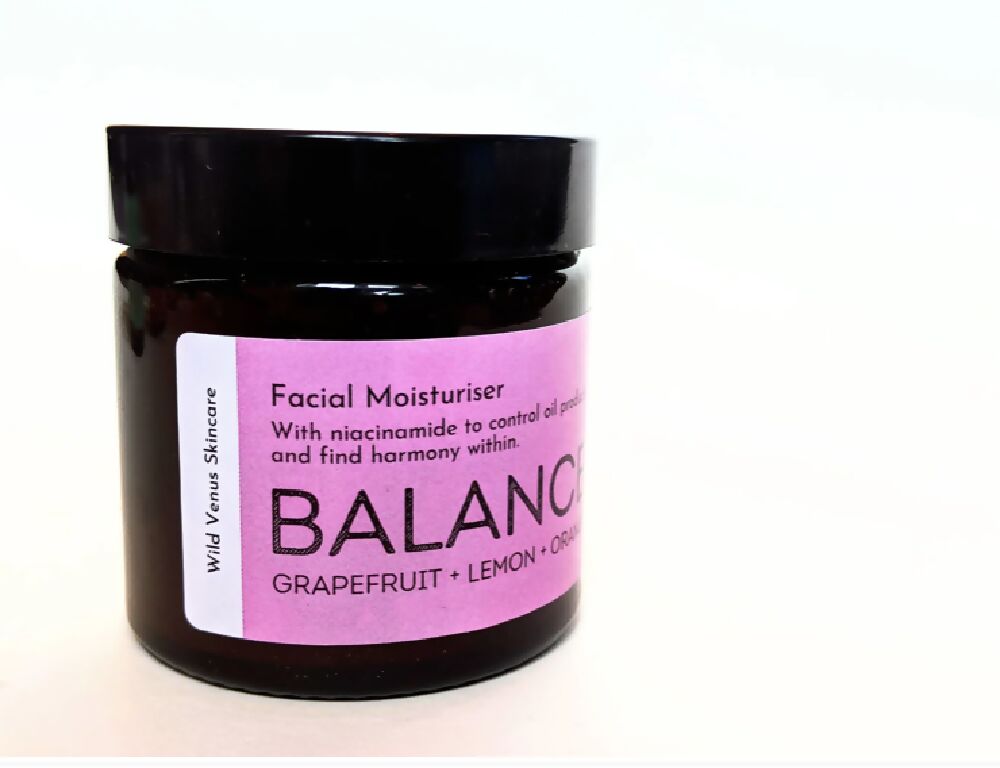 Balance Moisturiser / Niacinimide & Rosehip / Pink Grapefruit & Orange