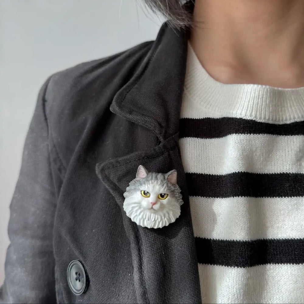 Ragdoll Large Brooch | Blue & White Bi-colour | Grumpy