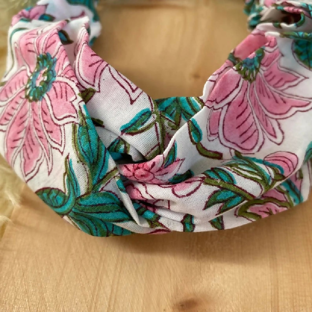 WHITE FLORAL BLOCKPRINTED TURBAN TWIST HEADBAND