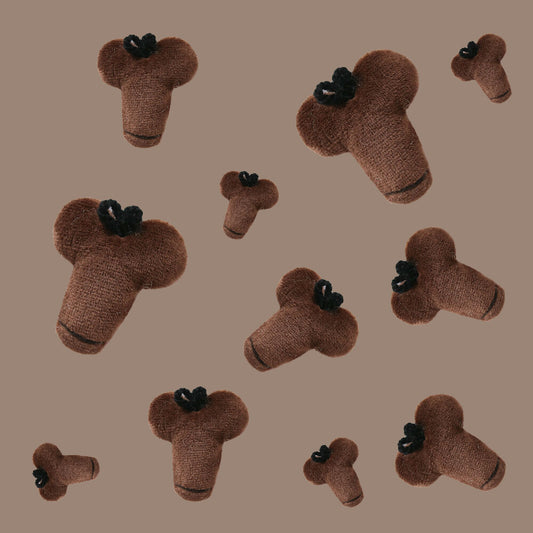 Willy Cute Pins Brownie