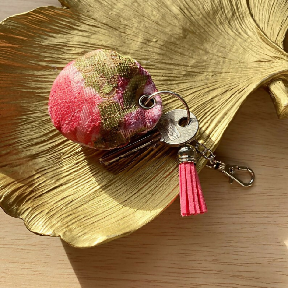 PINK FLORAL PADDED KEYRING/ KEYCHAIN β Craft & Flea